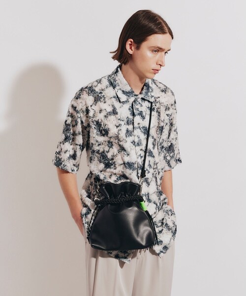 tk.TAKEO KIKUCHI（ティーケータケオキクチ）の「ADAMPATEK 別注 アソート巾着ショルダーバッグ（ショルダーバッグ・メンズ・ブラック系/ブラック/ブラック系5/ダークブラウン系5・00）」の6枚目の写真