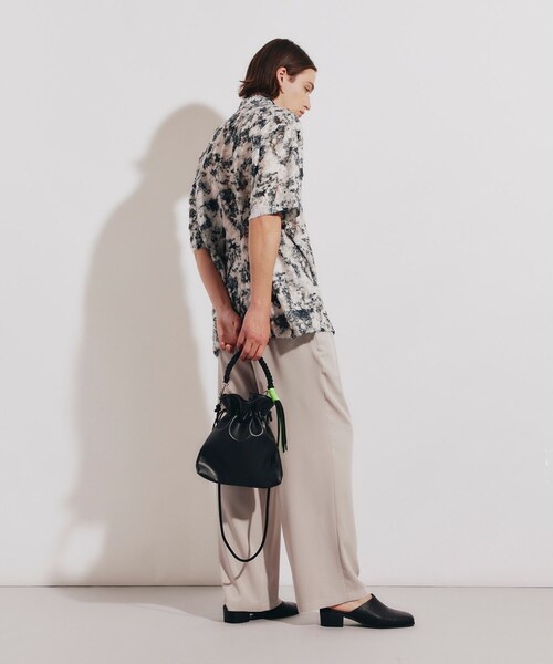 tk.TAKEO KIKUCHI（ティーケータケオキクチ）の「ADAMPATEK 別注 アソート巾着ショルダーバッグ（ショルダーバッグ・メンズ・ブラック系/ブラック/ブラック系5/ダークブラウン系5・00）」の8枚目の写真