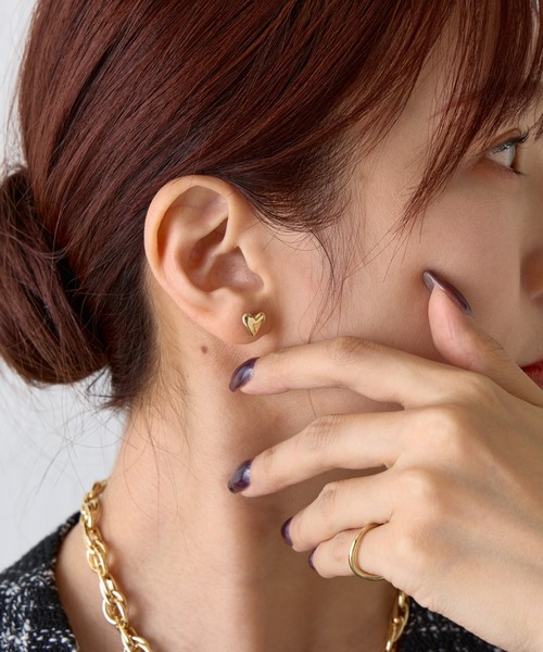 COLONY 2139（コロニートゥーワンスリーナイン）の「ハートピアス（ピアス（両耳用）・レディース・シルバー/ゴールド・FREE）」の6枚目の写真