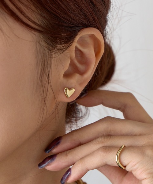 COLONY 2139（コロニートゥーワンスリーナイン）の「ハートピアス（ピアス（両耳用）・レディース・シルバー/ゴールド・FREE）」の4枚目の写真