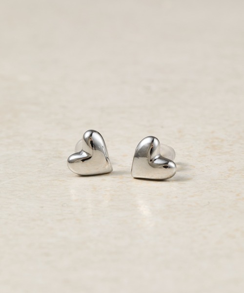 COLONY 2139（コロニートゥーワンスリーナイン）の「ハートピアス（ピアス（両耳用）・レディース・シルバー/ゴールド・FREE）」の9枚目の写真