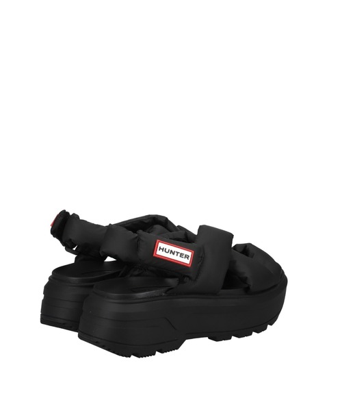 HUNTER(ハンター)の「ユニセックス シティ リベル パフド クロスオーバー サンダル(サンダル・レディース・ブラック/オフホワイト・UK8/UK7/UK6/UK5/UK4/UK3/UK9)」の5枚目の写真