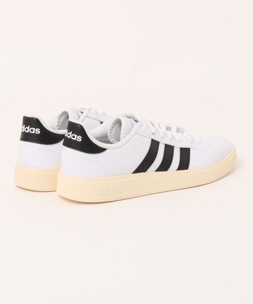 adidas（アディダス）の「adidas アディダス GRANDCOURT BASE 2.0 U メンズスニーカー(グランドコートベース2.0U) JQ0525（スニーカー・メンズ・ホワイト×ブラック・25.5cm/26.0cm/26.5cm/27.0cm/27.5cm/28.0cm/28.5cm/29.0cm/30.0cm/31cm）」の2枚目の写真