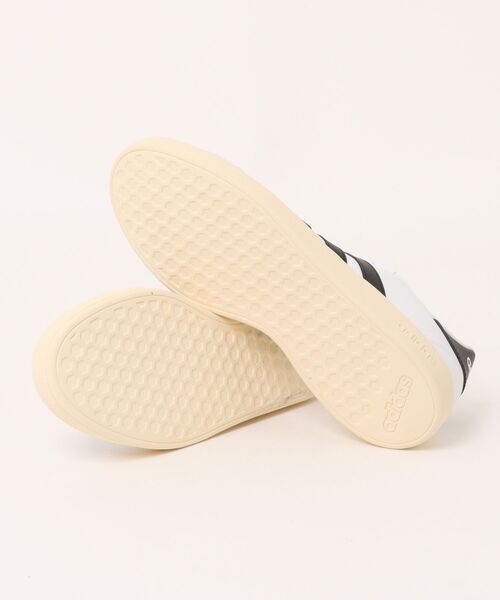 adidas（アディダス）の「adidas アディダス GRANDCOURT BASE 2.0 U メンズスニーカー(グランドコートベース2.0U) JQ0525（スニーカー・メンズ・ホワイト×ブラック・25.5cm/26.0cm/26.5cm/27.0cm/27.5cm/28.0cm/28.5cm/29.0cm/30.0cm/31cm）」の3枚目の写真