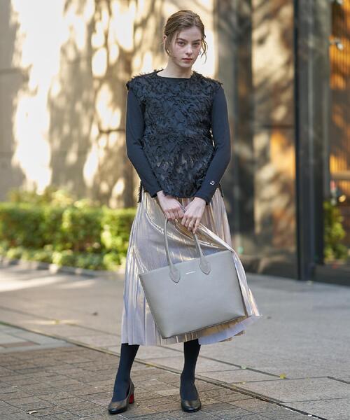 DRESSTERIOR（ドレステリア）の「【セットアップ可/トレンド】カットジャカードフレンチスリーブブラウス（シャツ/ブラウス・レディース・ブラック/アイボリー・34/36/38）」の6枚目の写真