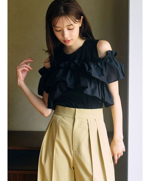 TONAL（トーナル）の「マルチWAYフリルトップス（Tシャツ/カットソー・レディース・ブラック/グレー/ブラウン・MEDIUM）」の2枚目の写真