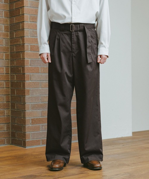 RAGEBLUE(レイジブルー)の「ベルト付きチノワイドストレートパンツ(チノパンツ・メンズ・ベージュ/ダークブラウン・MEDIUM/LARGE)」の1枚目の写真