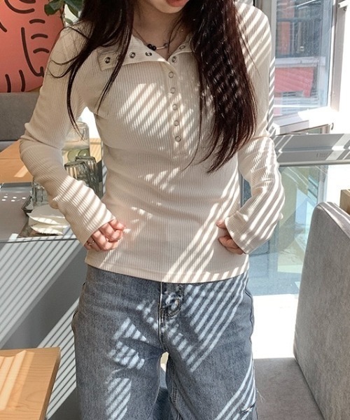 LADY LIKE(レディライク)の「ドットボタンミニリブカットトップス(Tシャツ/カットソー・レディース・ダークグレー/アイボリー・M)」の7枚目の写真