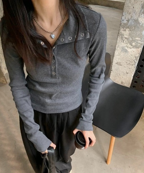LADY LIKE(レディライク)の「ドットボタンミニリブカットトップス(Tシャツ/カットソー・レディース・ダークグレー/アイボリー・M)」の18枚目の写真