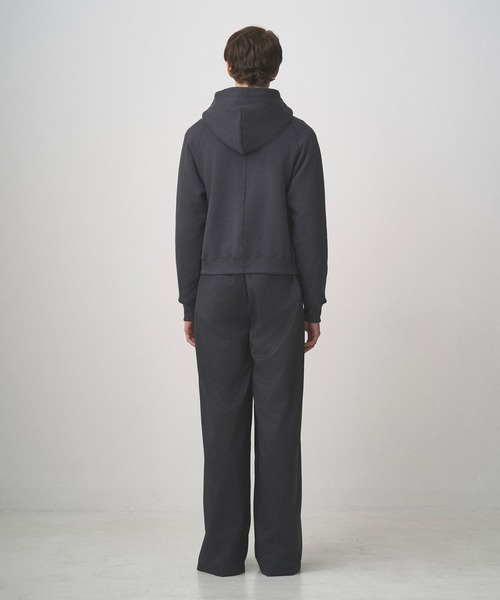 Juha(ユハ)の「CROP ZIP HOODIE(パーカー・メンズ・ブラウン/ブラック/チャコールグレー・3/4)」の8枚目の写真