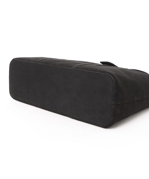 MEN'S BIGI（メンズビギ）の「【Estivant/エスティバン】Tote Bag Medium / ウルトラスエード トートバッグ ミディアム（トートバッグ・メンズ・ブラック/ダークグレー・FREE）」の4枚目の写真