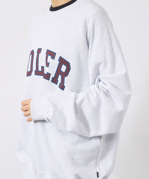 POLeR(ポーラー)の「【POLER/ポーラー】COLLEGE RAGLAN CREW スウェット/カレッジロゴ/ラグラン袖/ユニセックス(スウェット・メンズ・ネイビー/グレー系その他/エンジ・M/L)」の16枚目の写真
