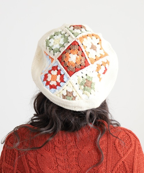 Sense of Grace（センスオブグレース）の「フラワーモチーフ　ニットベレー（ハンチング/ベレー帽・レディース・ブラック/アイボリー・FREE）」の11枚目の写真