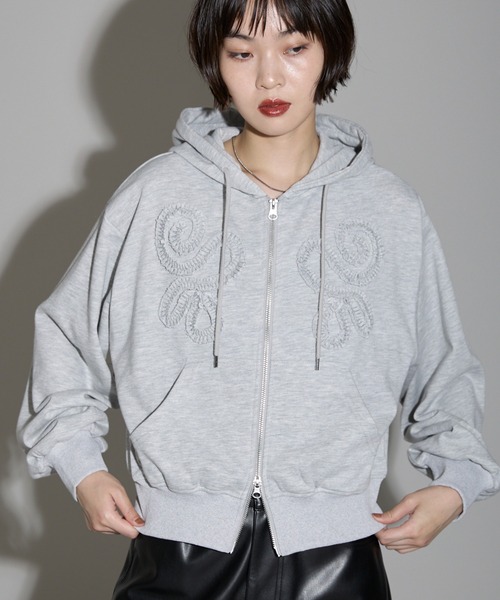 セール】ギャザーフリルモチーフ ショート丈ダブルジップパーカー