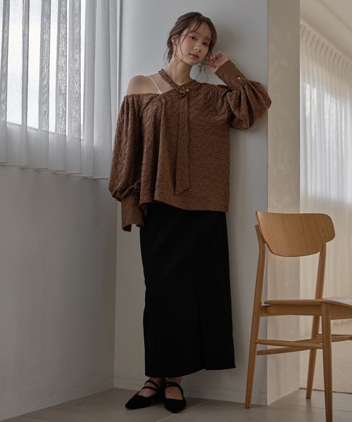mideal(マイディール)の「deformation one shoulder blouse / デフォメーションワンショルブラウス(シャツ/ブラウス・レディース・アイボリー/ブラウン・FREE)」の19枚目の写真