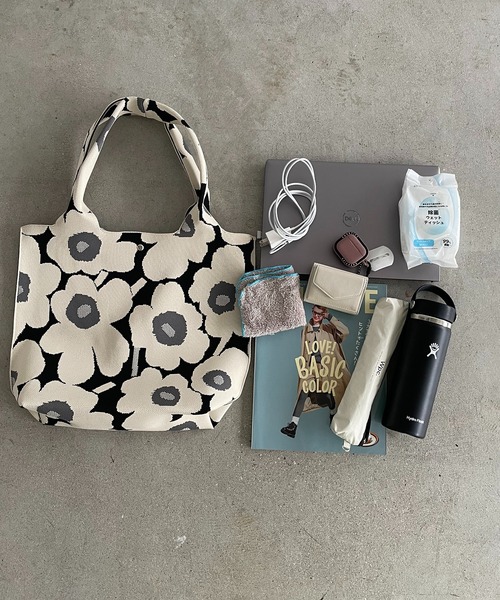 210nouve（トゥージュヌーブ）の「花柄 ニット トートバッグ（トートバッグ・レディース・ピンク/アイボリー/ブラック/ベージュ・FREE）」の11枚目の写真