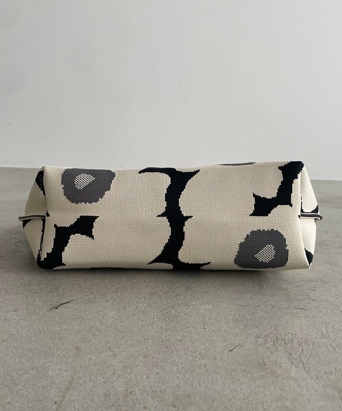 210nouve（トゥージュヌーブ）の「花柄 ニット トートバッグ（トートバッグ・レディース・ピンク/アイボリー/ブラック/ベージュ・FREE）」の9枚目の写真