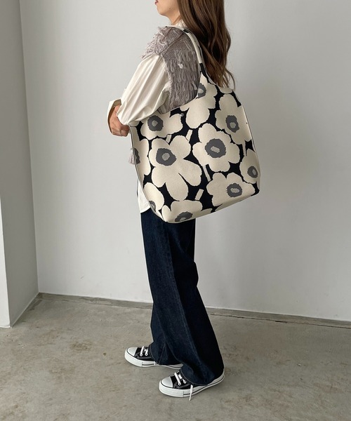 210nouve（トゥージュヌーブ）の「花柄 ニット トートバッグ（トートバッグ・レディース・ピンク/アイボリー/ブラック/ベージュ・FREE）」の17枚目の写真