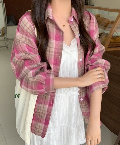 ONEP STAR(ワンピスター)の「ベーシック×チェック柄シャツ(シャツ/ブラウス・レディース・グリーン/ピンク/レッド/ネイビー/ベージュ/イエロー/オフホワイト/ライトブルー/イエロー系その他/グリーン×ピンク/ワインレッド・FREE)」の10枚目の写真