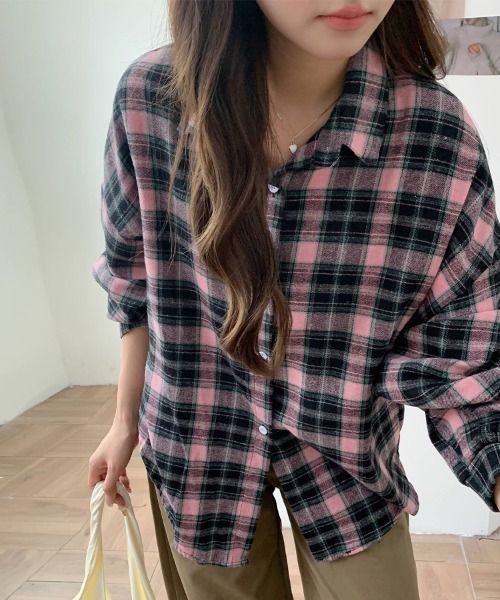ONEP STAR(ワンピスター)の「ベーシック×チェック柄シャツ(シャツ/ブラウス・レディース・グリーン/ピンク/レッド/ネイビー/ベージュ/イエロー/オフホワイト/ライトブルー/イエロー系その他/グリーン×ピンク/ワインレッド・FREE)」の19枚目の写真
