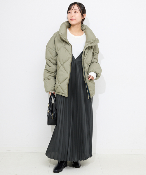 SLOBE IENA(スローブイエナ)の「パウダリーサテンプリーツキャミワンピース(ワンピース・レディース・カーキ/ブラック系その他・FREE)」の14枚目の写真