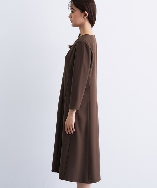 INDIVI（インディヴィ）の「【洗える／UVケア】ジョーゼットフレアワンピース（ワンピース・レディース・ネイビー/ダークブラウン・03/05/13/15 /19/36/38/40）」の18枚目の写真
