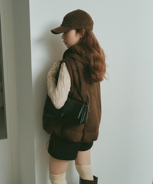 Kastane（カスタネ）の「フェイクスウェード中綿ベスト（ベスト・レディース・ブラック/アイボリー/ブラウン・FREE）」の20枚目の写真