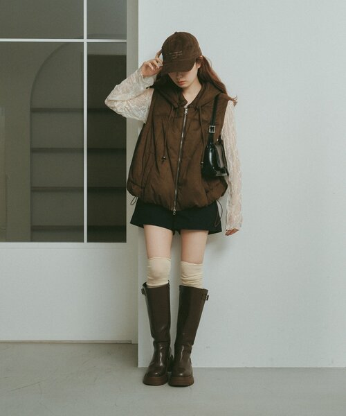 Kastane（カスタネ）の「フェイクスウェード中綿ベスト（ベスト・レディース・ブラック/アイボリー/ブラウン・FREE）」の22枚目の写真