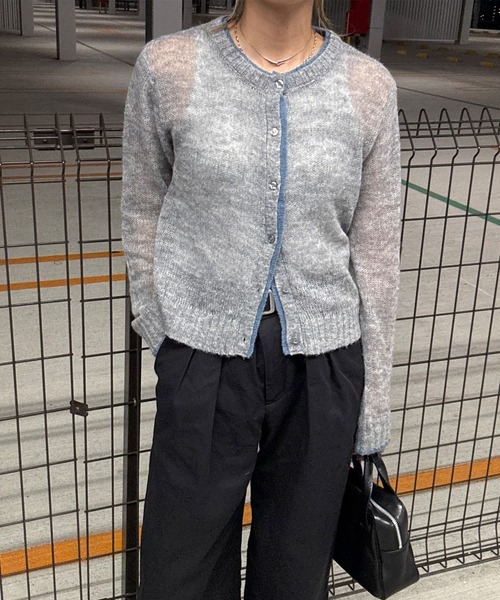 ISOOK（アイスー）の「バイカラーシアーモヘアカーディガン(chiica select) / シアーカーディガン ニットカーディガン 長袖 クルーネック 薄手 モヘアニット 透け感 透かし編み 無地 配色 アイボリー グレー 白（カーディガン/ボレロ・レディース・アイボリー/グレー・FREE）」の5枚目の写真