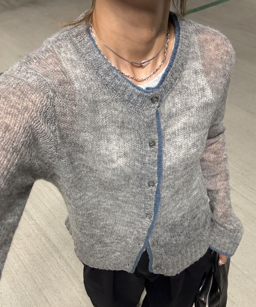 ISOOK（アイスー）の「バイカラーシアーモヘアカーディガン(chiica select) / シアーカーディガン ニットカーディガン 長袖 クルーネック 薄手 モヘアニット 透け感 透かし編み 無地 配色 アイボリー グレー 白（カーディガン/ボレロ・レディース・アイボリー/グレー・FREE）」の6枚目の写真