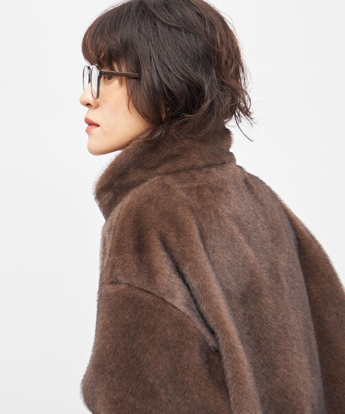 NOLLEY’S Sophi（ノーリーズソフィ）の「ECOPELフェイクファーショートコート（その他アウター・レディース・ダークブラウン/グレイッシュベージュ・38）」の16枚目の写真