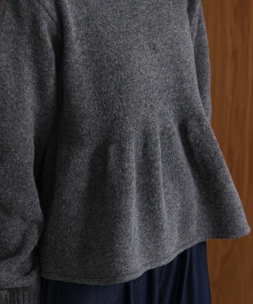 Bou Jeloud（ブージュルード）の「襟付きペプラムニット（ニット/セーター・レディース・チャコールグレー/ブラウン・FREE）」の17枚目の写真