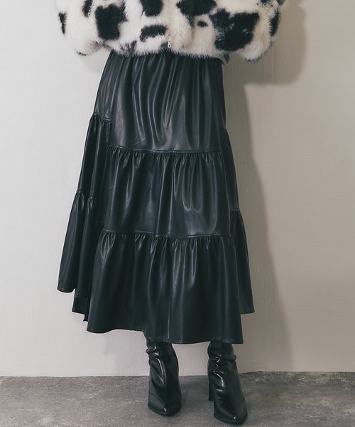 ANOTHER S（アナザーエス）の「ソフトレザー風ティアードスカート（スカート・レディース・カーキ/ブラウン/ブラック・FREE）」の2枚目の写真