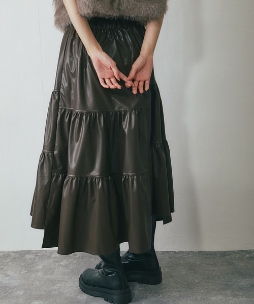 ANOTHER S（アナザーエス）の「ソフトレザー風ティアードスカート（スカート・レディース・カーキ/ブラウン/ブラック・FREE）」の14枚目の写真