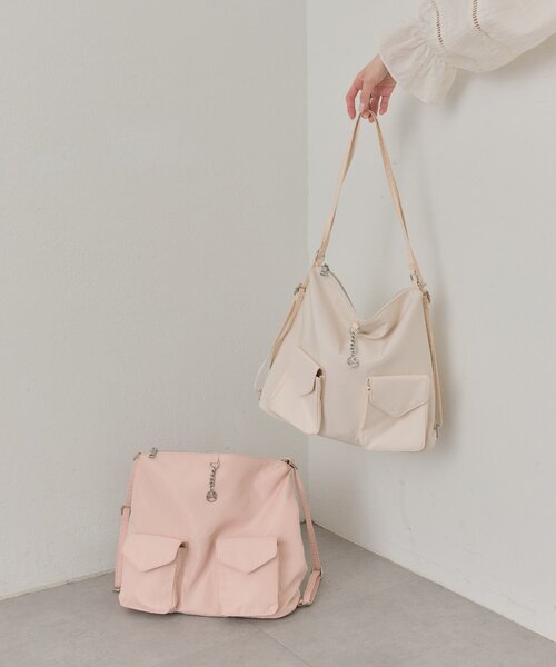 mystic（ミスティック）の「《マルチWAY》【@lily.s_y 企画】lilyチャーム3wayBAG（トートバッグ・レディース・ブラック/キャメル/ピンク/アイボリー/ダークブラウン・ONE SIZE）」の11枚目の写真