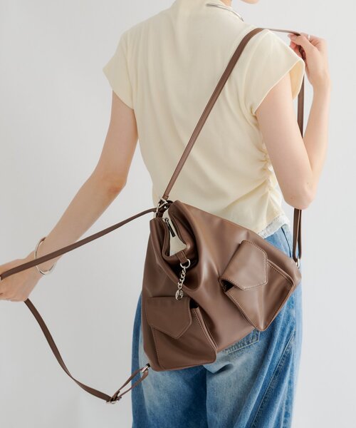 mystic（ミスティック）の「《マルチWAY》【@lily.s_y 企画】lilyチャーム3wayBAG（トートバッグ・レディース・ブラック/キャメル/ピンク/アイボリー/ダークブラウン・ONE SIZE）」の20枚目の写真