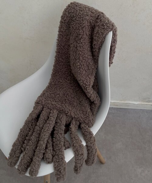 prose verse(プロズヴェール)の「もこもこボアマフラー(マフラー・レディース・ブラック/アイボリー/グレー・FREE)」の1枚目の写真