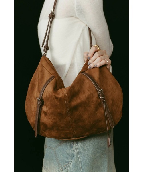 Knuth Marf（クヌースマーフ）の「Knuth Marf suede moon bag（ハンドバッグ・レディース・ブラウン/グレー・FREE）」の2枚目の写真