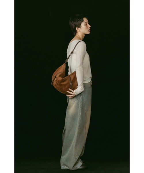 Knuth Marf（クヌースマーフ）の「Knuth Marf suede moon bag（ハンドバッグ・レディース・ブラウン/グレー・FREE）」の7枚目の写真
