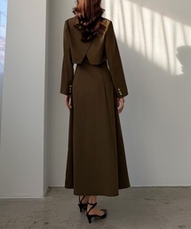 Louere（ルエレ）の「バックスリットショートジャケットsetキャミフレアワンピース（セットアップ）」