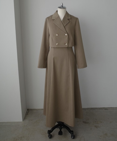 Louere（ルエレ）の「バックスリットショートジャケットsetキャミフレアワンピース（セットアップ・レディース・ブラウン/チャコール/ブラック/アイボリー/グレイッシュベージュ・SMALL/MEDIUM/LARGE/X-LARGE）」の6枚目の写真