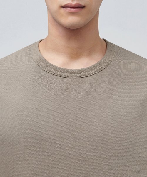 MUSINSA STANDARD（ムシンサスタンダード）の「リラックスフィットクルーネックTシャツ[ダークベージュ]（Tシャツ/カットソー・メンズ・その他・SMALL/MEDIUM/LARGE/XXX-LARGE）」の3枚目の写真