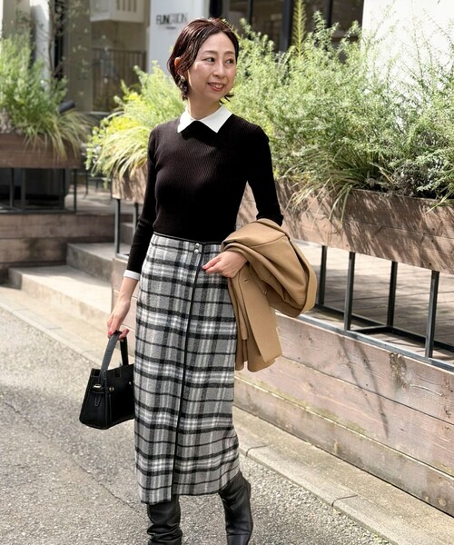 MICO COULIER（ミコクリエ）の「バイカラーリブ衿付きプルオーバーニット（ニット/セーター・レディース・ブラウン/ブラック/ライトグレー・38）」の10枚目の写真