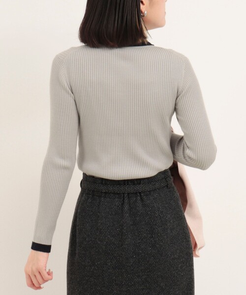 MICO COULIER（ミコクリエ）の「バイカラーリブ衿付きプルオーバーニット（ニット/セーター・レディース・ブラウン/ブラック/ライトグレー・38）」の21枚目の写真