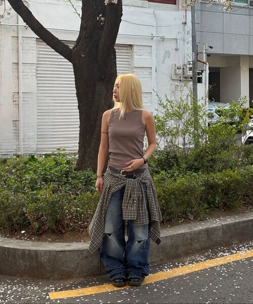 AAKAM（アーカム）の「VTG エンボ ウォッシュド デニムパンツ (ブルー)（デニムパンツ・レディース・その他・1/2）」の14枚目の写真