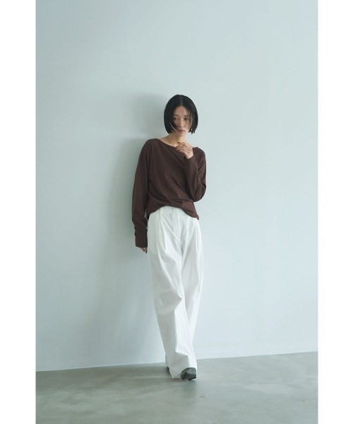 marjour（マージュール）の「COTTON NYLON TUCK WIDE PANTS（その他パンツ・レディース・チャコールグレー/オフホワイト・M）」の12枚目の写真