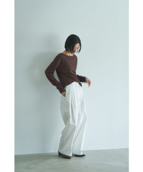 marjour（マージュール）の「COTTON NYLON TUCK WIDE PANTS（その他パンツ・レディース・チャコールグレー/オフホワイト・M）」の13枚目の写真