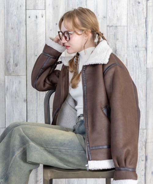 clear（クリア）の「ムートンジャケット［大人 カジュアル 着回し力抜群］≪再入荷≫（ムートンコート・レディース・ブラウン/ブラック・F）」の4枚目の写真