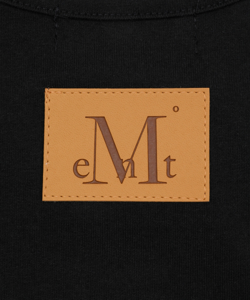 MUCENT(ムセント)の「テインメタルロゴサイドボタンロングナシ(Tシャツ/カットソー・レディース・ブラック・FREE)」の5枚目の写真