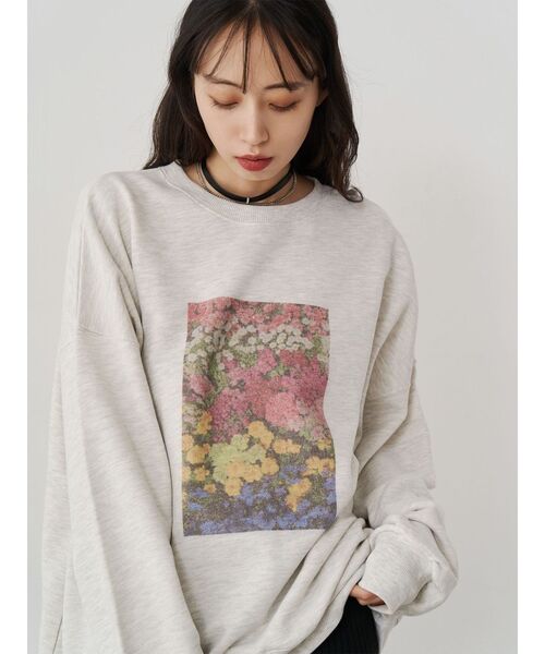 MURUA(ムルーア)の「【WEB限定】フラワールーズスウェット(スウェット・レディース・ダークグレー/ライトグレー・FREE)」の7枚目の写真